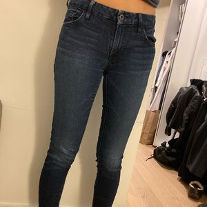 Curvy Sophia skinny guess denim jeans!